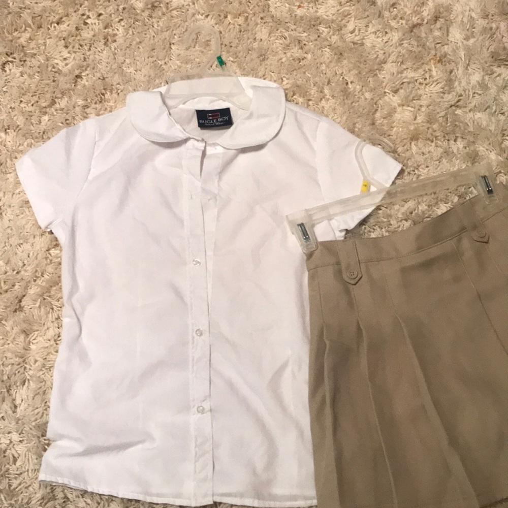 🎈Classic school girl button down shirt 🎈